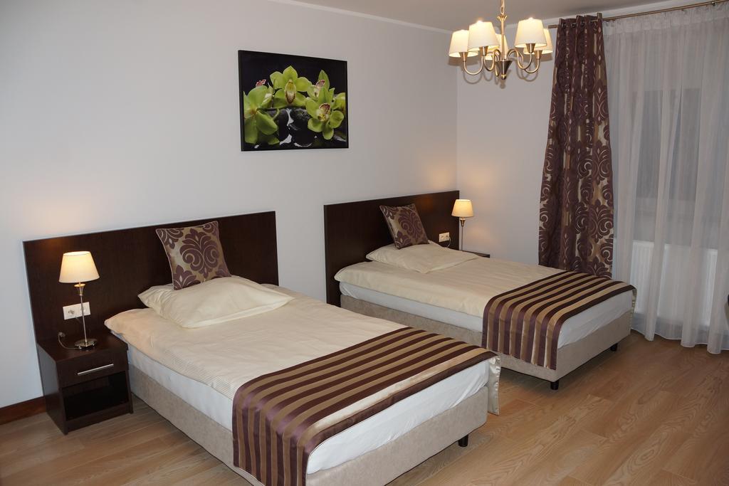 Bed & Breakfast De Luxe Figaro Płock