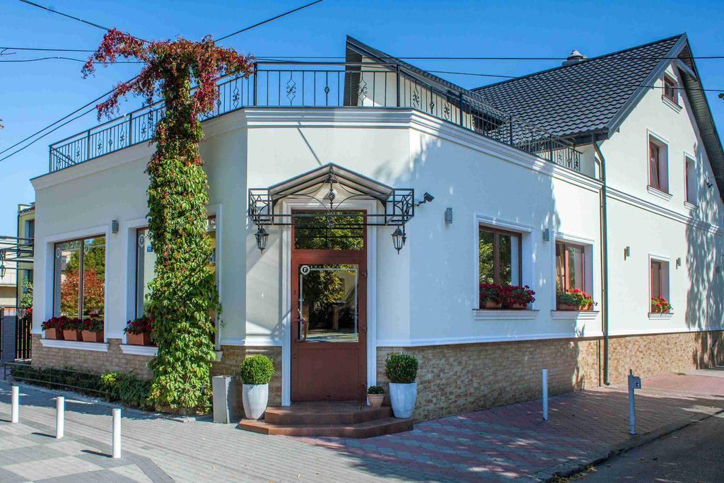 De Luxe Figaro Płock