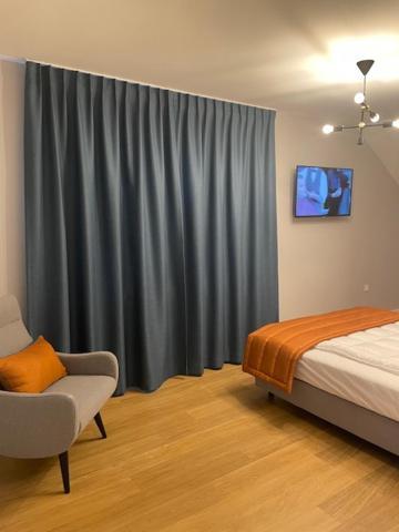 Bed & Breakfast De Luxe Figaro Płock