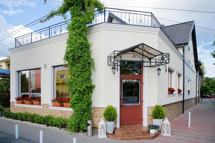 De Luxe Figaro Płock